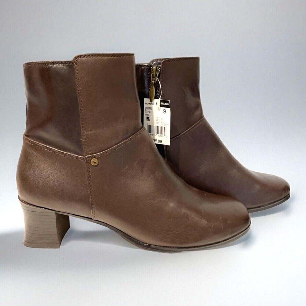 Thom McAn Leather Ankle Boots Booties Sz 9 Brown Square Toe Block Heel Y2K Vibes